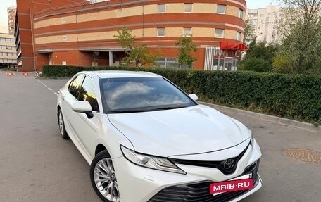 Toyota Camry, 2018 год, 2 390 000 рублей, 13 фотография