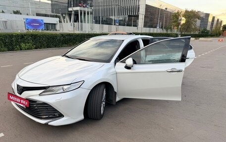 Toyota Camry, 2018 год, 2 390 000 рублей, 22 фотография