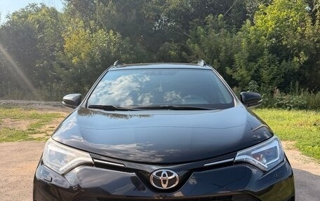 Toyota RAV4, 2018 год, 2 300 000 рублей, 1 фотография