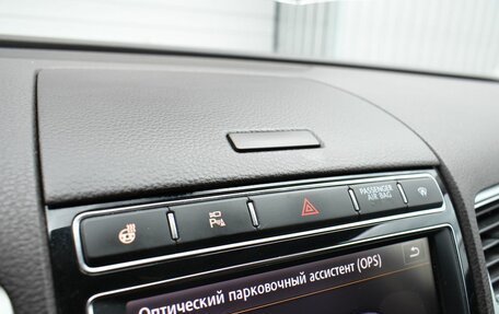 Volkswagen Touareg III, 2016 год, 2 499 000 рублей, 13 фотография