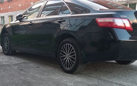 Toyota Camry, 2010 год, 1 350 000 рублей, 2 фотография
