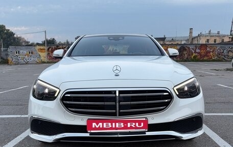 Mercedes-Benz E-Класс, 2022 год, 6 490 000 рублей, 2 фотография