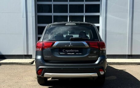 Mitsubishi Outlander III рестайлинг 3, 2015 год, 1 650 000 рублей, 4 фотография