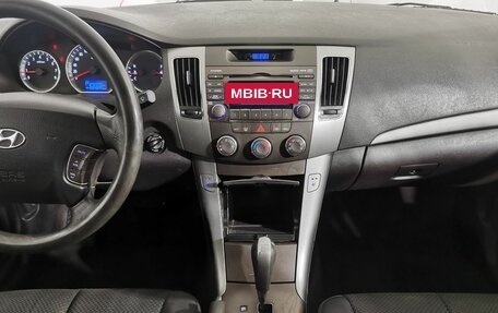 Hyundai Sonata VI, 2010 год, 595 150 рублей, 13 фотография