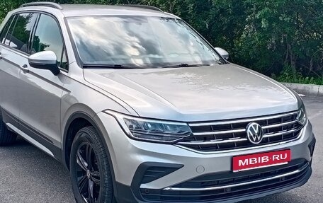 Volkswagen Tiguan II, 2020 год, 2 495 000 рублей, 1 фотография
