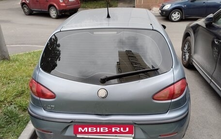 Alfa Romeo 147 I рестайлинг, 2001 год, 250 000 рублей, 4 фотография