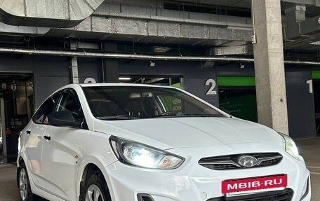 Hyundai Solaris II рестайлинг, 2014 год, 855 000 рублей, 6 фотография