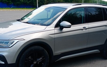 Volkswagen Tiguan II, 2020 год, 2 495 000 рублей, 8 фотография