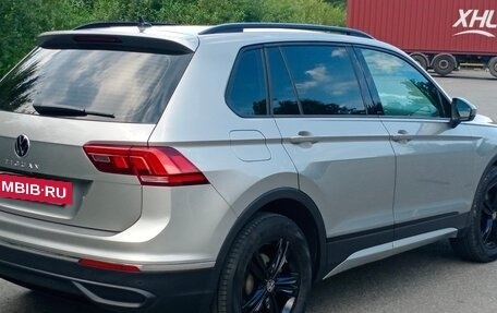 Volkswagen Tiguan II, 2020 год, 2 495 000 рублей, 6 фотография