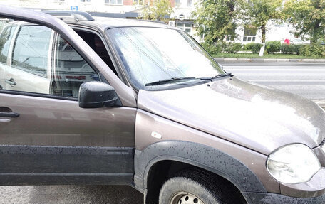 Chevrolet Niva I рестайлинг, 2019 год, 750 000 рублей, 3 фотография
