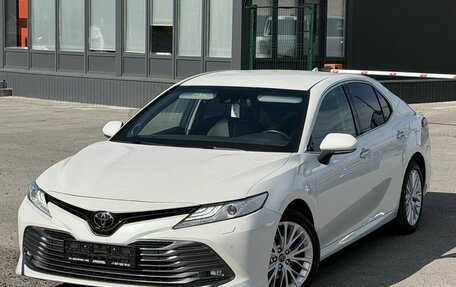 Toyota Camry, 2019 год, 2 570 000 рублей, 2 фотография