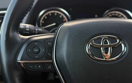 Toyota Camry, 2019 год, 2 570 000 рублей, 17 фотография