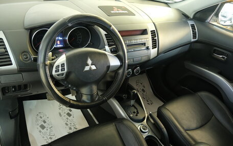 Mitsubishi Outlander III рестайлинг 3, 2012 год, 1 559 000 рублей, 11 фотография