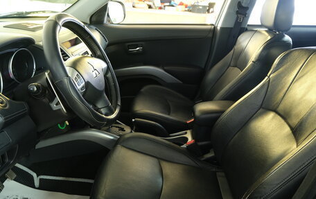 Mitsubishi Outlander III рестайлинг 3, 2012 год, 1 559 000 рублей, 8 фотография