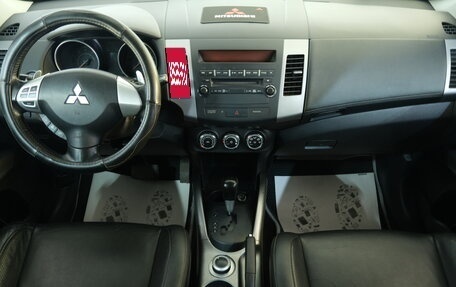 Mitsubishi Outlander III рестайлинг 3, 2012 год, 1 559 000 рублей, 14 фотография