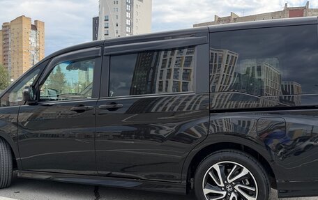 Honda Stepwgn IV, 2017 год, 2 450 000 рублей, 2 фотография
