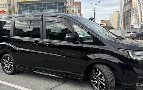 Honda Stepwgn IV, 2017 год, 2 450 000 рублей, 5 фотография