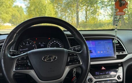 Hyundai Elantra VI рестайлинг, 2018 год, 1 600 000 рублей, 9 фотография