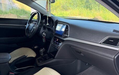 Hyundai Elantra VI рестайлинг, 2018 год, 1 600 000 рублей, 12 фотография