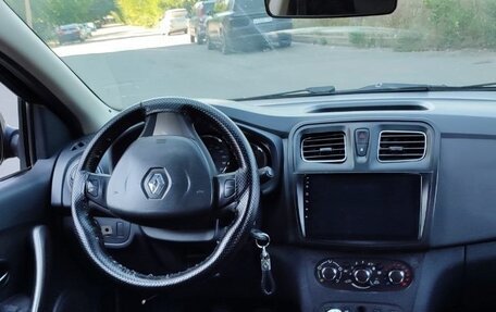 Renault Logan II, 2015 год, 500 000 рублей, 3 фотография
