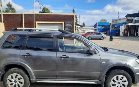 Mitsubishi Outlander III рестайлинг 3, 2006 год, 450 000 рублей, 2 фотография