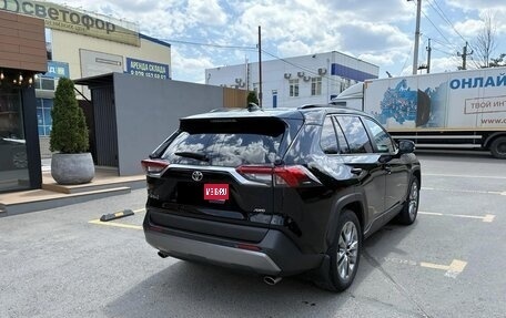 Toyota RAV4, 2021 год, 3 300 000 рублей, 1 фотография