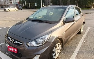 Hyundai Solaris II рестайлинг, 2011 год, 730 000 рублей, 1 фотография