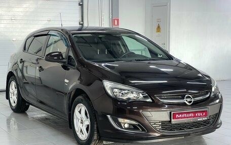 Opel Astra J, 2013 год, 829 000 рублей, 1 фотография