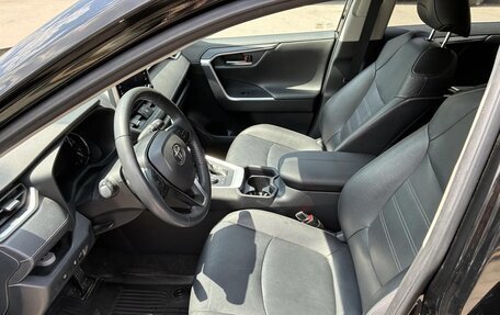 Toyota RAV4, 2021 год, 3 300 000 рублей, 7 фотография