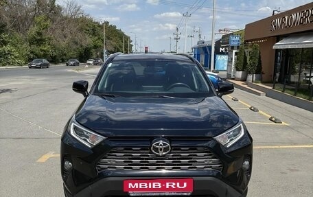 Toyota RAV4, 2021 год, 3 300 000 рублей, 10 фотография
