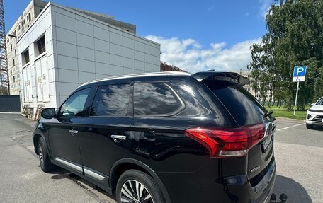 Mitsubishi Outlander III рестайлинг 3, 2019 год, 2 280 000 рублей, 5 фотография