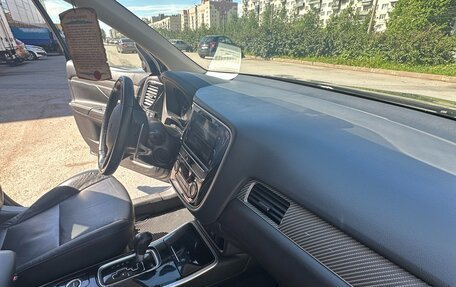 Mitsubishi Outlander III рестайлинг 3, 2019 год, 2 280 000 рублей, 7 фотография