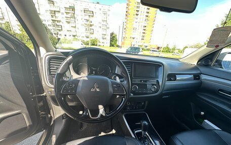 Mitsubishi Outlander III рестайлинг 3, 2019 год, 2 280 000 рублей, 8 фотография