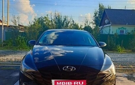 Hyundai Elantra, 2022 год, 2 200 000 рублей, 4 фотография