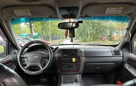 Ford Explorer III, 2005 год, 900 000 рублей, 11 фотография