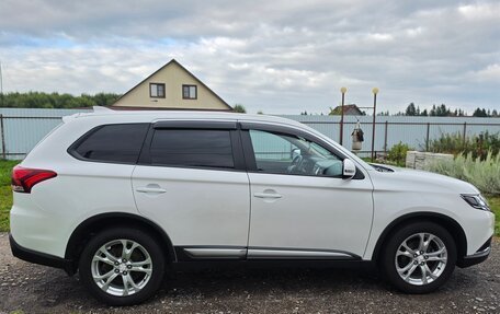 Mitsubishi Outlander III рестайлинг 3, 2020 год, 2 499 900 рублей, 7 фотография