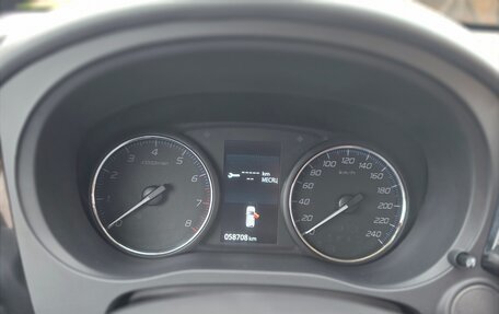 Mitsubishi Outlander III рестайлинг 3, 2020 год, 2 499 900 рублей, 14 фотография