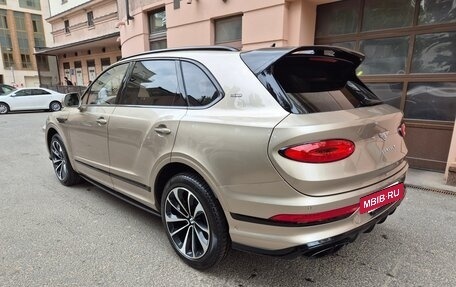 Bentley Bentayga I, 2021 год, 21 000 000 рублей, 5 фотография