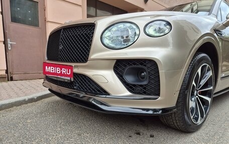 Bentley Bentayga I, 2021 год, 21 000 000 рублей, 10 фотография