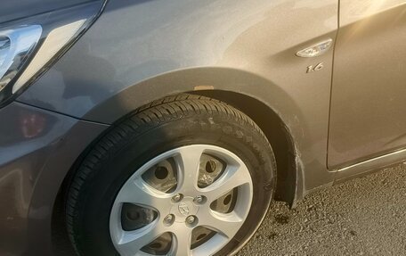 Hyundai Solaris II рестайлинг, 2011 год, 730 000 рублей, 21 фотография