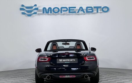 Fiat 124 Spider I, 2017 год, 2 550 000 рублей, 11 фотография
