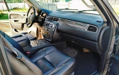 Chevrolet Tahoe III, 2013 год, 1 900 000 рублей, 8 фотография