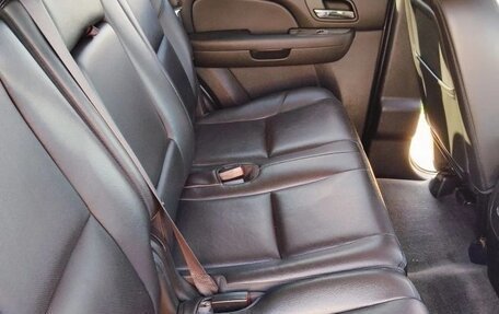 Chevrolet Tahoe III, 2013 год, 1 900 000 рублей, 6 фотография