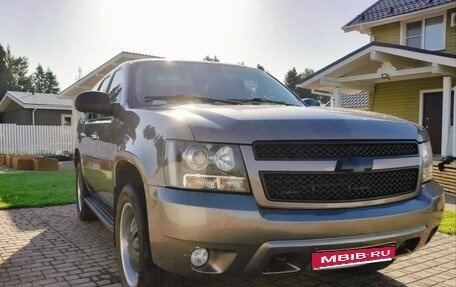 Chevrolet Tahoe III, 2013 год, 1 900 000 рублей, 2 фотография