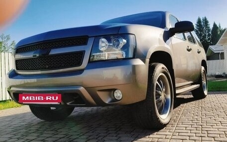 Chevrolet Tahoe III, 2013 год, 1 900 000 рублей, 3 фотография