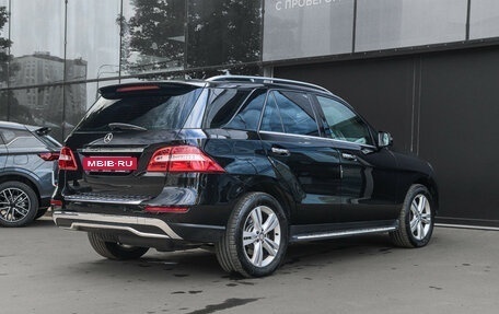 Mercedes-Benz M-Класс, 2015 год, 2 350 000 рублей, 4 фотография