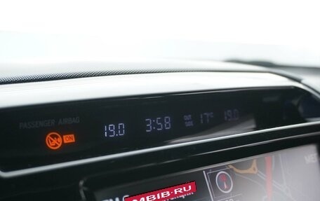 Toyota Land Cruiser 200, 2015 год, 3 599 051 рублей, 17 фотография