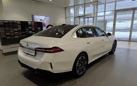 BMW 5 серия, 2025 год, 8 300 000 рублей, 8 фотография