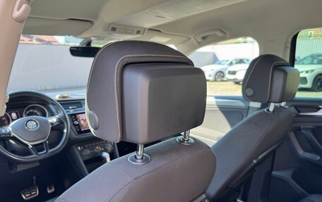 Volkswagen Tiguan II, 2018 год, 2 750 000 рублей, 21 фотография