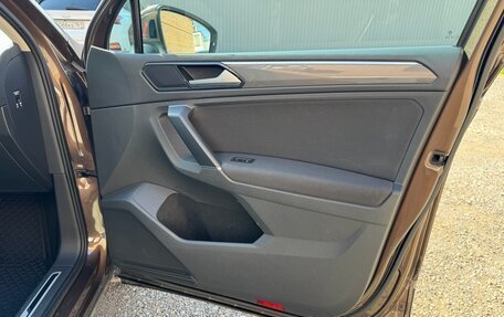 Volkswagen Tiguan II, 2018 год, 2 750 000 рублей, 28 фотография